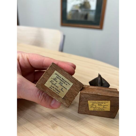 Alva Museum Studios Vintage Reproduction Figurine Rooster & Road Runner Set - Picture 4 of 8